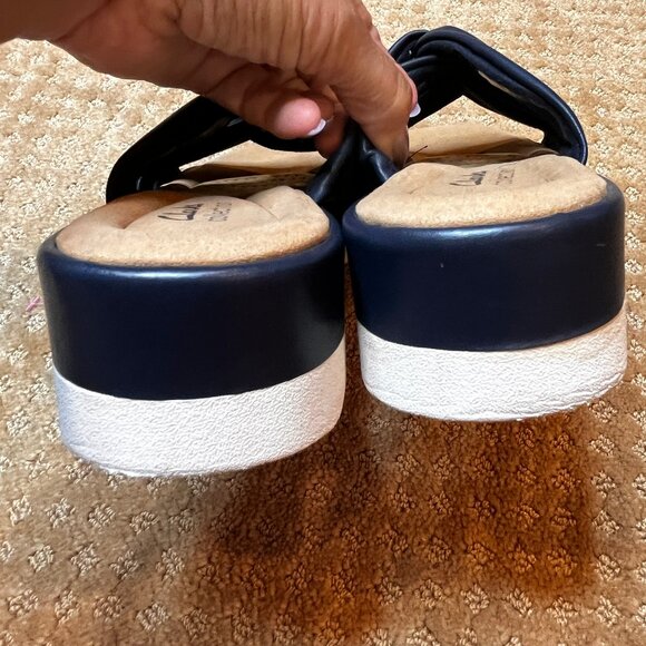 Clarks Clara Charm Wedge Sandal Navy/White Size 9M Women's Summer Slide Shoe - Picture 6 of 8